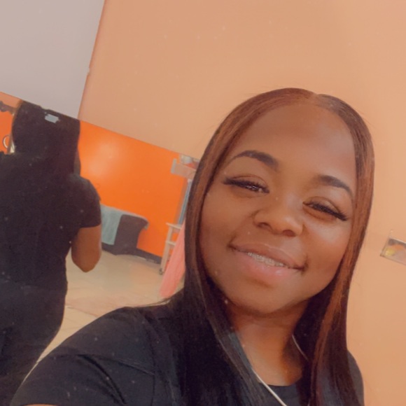 Meet your Posher, Vannie - Picture 1 of 1